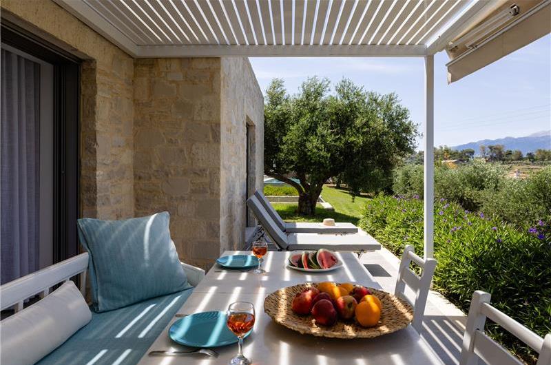 5 bedroom luxury villa with infinity pool, sea views and tennis court near Chania, sleeps 10