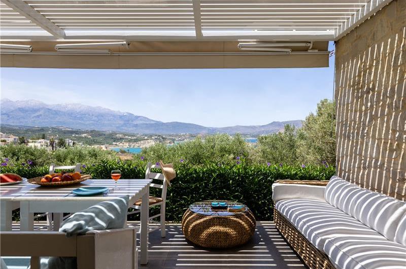 5 bedroom luxury villa with infinity pool, sea views and tennis court near Chania, sleeps 10