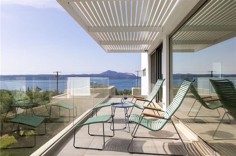 5 bedroom luxury villa with infinity pool, sea views and tennis court near Chania, sleeps 10