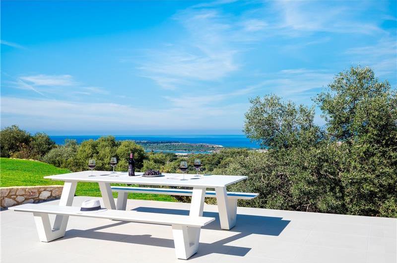 4 bedroom villa with pool and sea view in Perithia, Corfu, sleeps 9