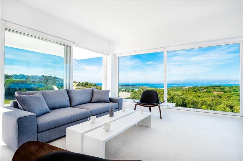 4 bedroom villa with pool and sea view in Perithia, Corfu, sleeps 9