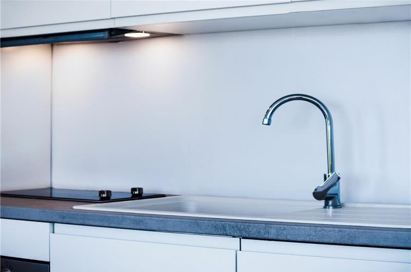 4 bedroom villa with infinity pool and sea view in Perithia, Corfu, sleeps 9