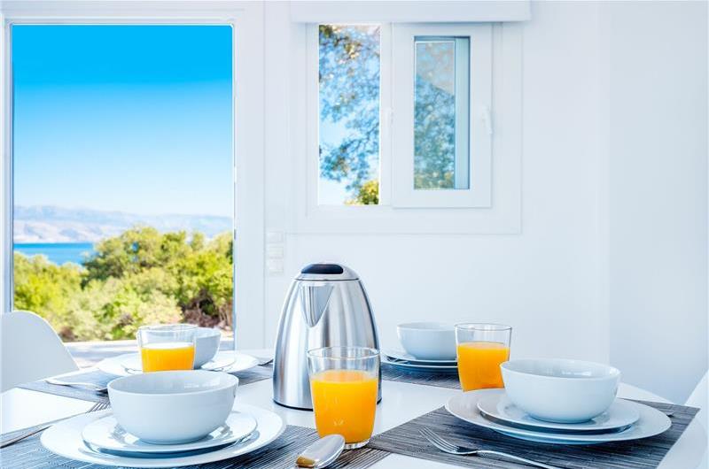 4 bedroom villa with infinity pool and sea view in Perithia, Corfu, sleeps 9