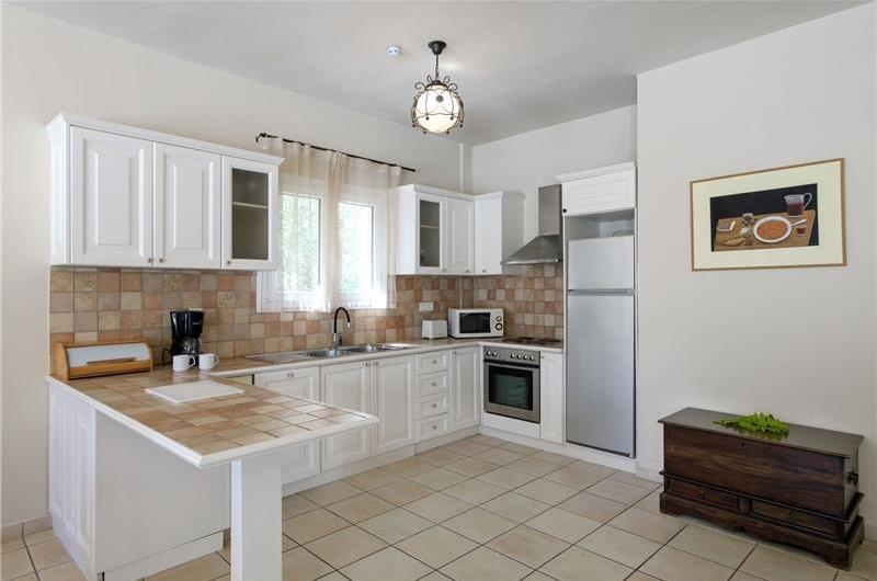 3 bedroom villa with heated pool in Kassiopi, Corfu, sleeps 6