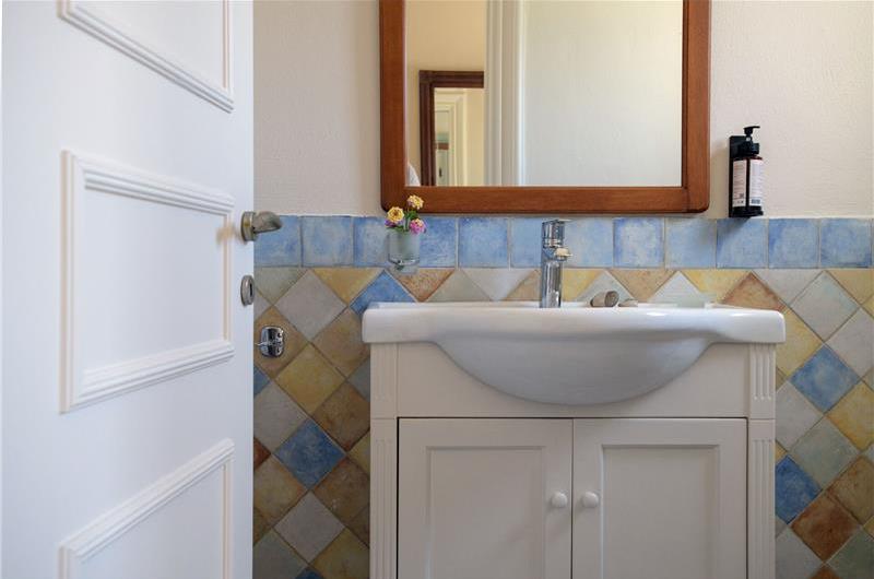 3 bedroom villa with heated pool in Kassiopi, Corfu, sleeps 6