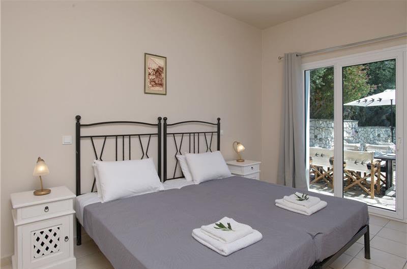 3 bedroom villa with heated pool in Kassiopi, Corfu, sleeps 6