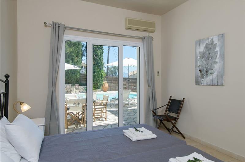 3 bedroom villa with heated pool in Kassiopi, Corfu, sleeps 6