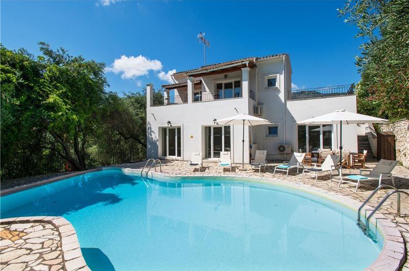 3 bedroom villa with heated pool in Kassiopi, Corfu, sleeps 6