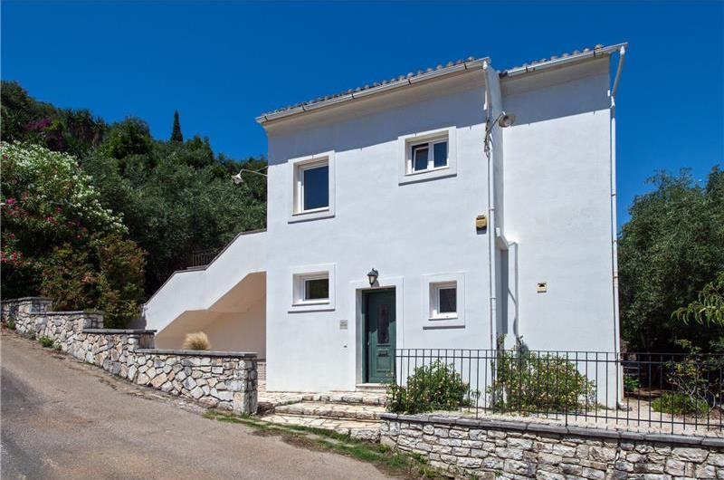 3 bedroom villa with heated pool in Kassiopi, Corfu, sleeps 6