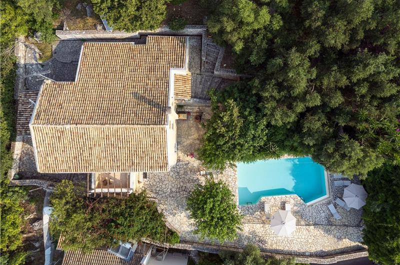 3 bedroom villa with heated pool in Kassiopi, Corfu, sleeps 6