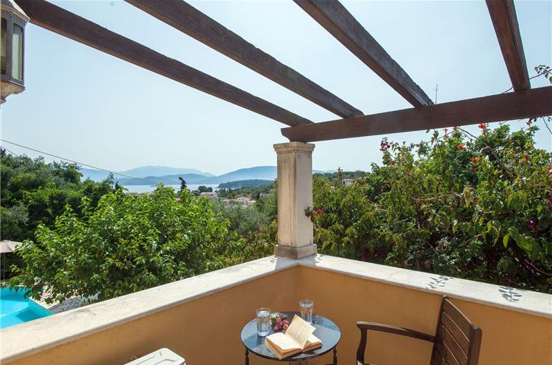 3 bedroom villa with heated pool in Kassiopi, Corfu, sleeps 6