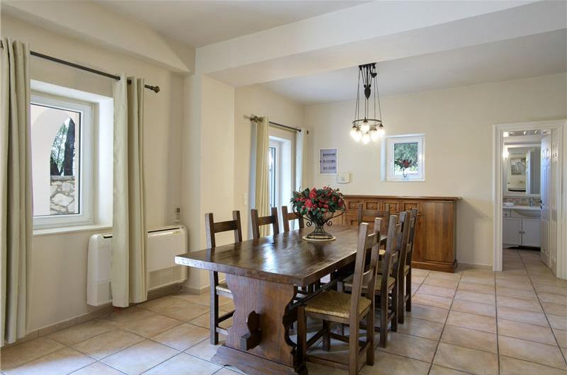 3 bedroom villa with heated pool in Kassiopi, Corfu, sleeps 6