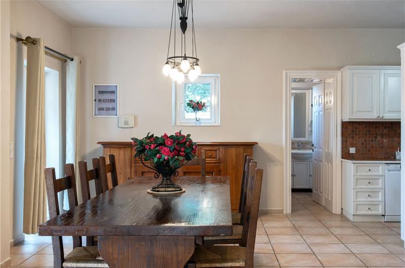 3 bedroom villa with heated pool in Kassiopi, Corfu, sleeps 6