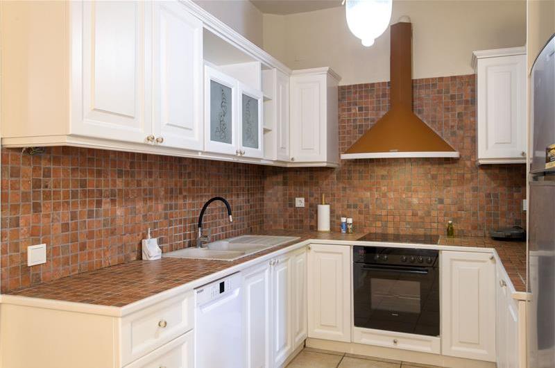 3 bedroom villa with heated pool in Kassiopi, Corfu, sleeps 6