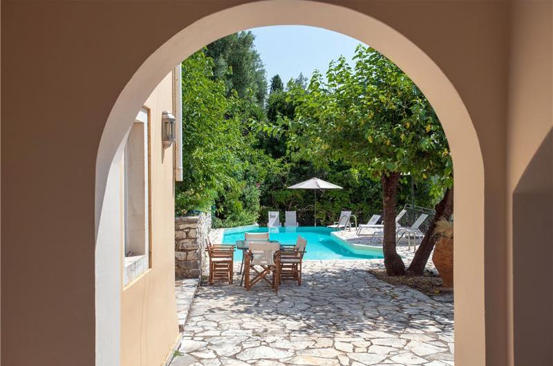 3 bedroom villa with heated pool in Kassiopi, Corfu, sleeps 6