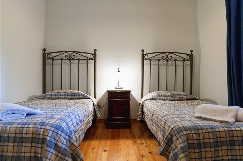 3 bedroom villa with pool in Kassiopi, Corfu, sleeps 6