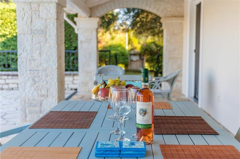 3 bedroom villa with pool in Kassiopi, Corfu, sleeps 6