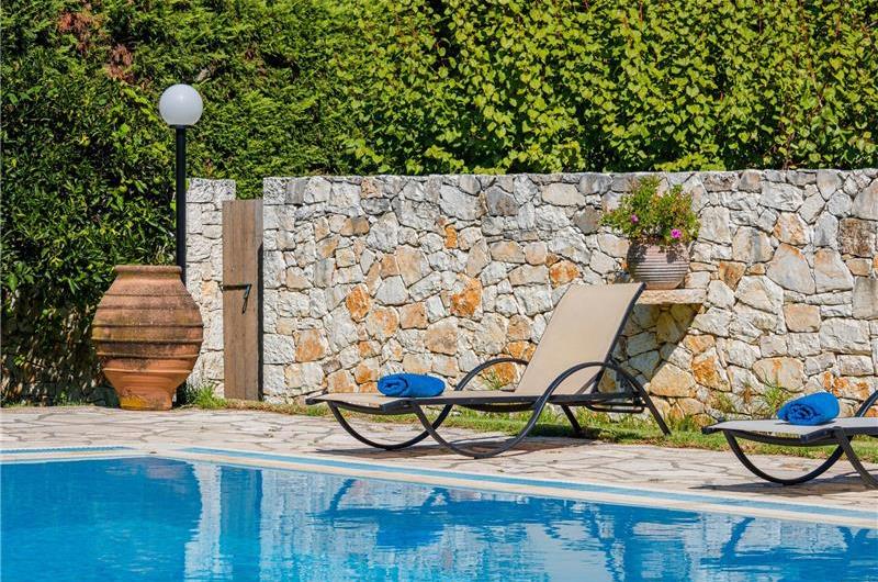 3 bedroom villa with pool in Kassiopi, Corfu, sleeps 6