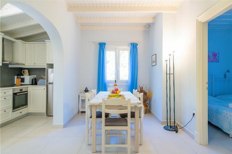 3 bedroom villa with pool in Kassiopi, Corfu, sleeps 6