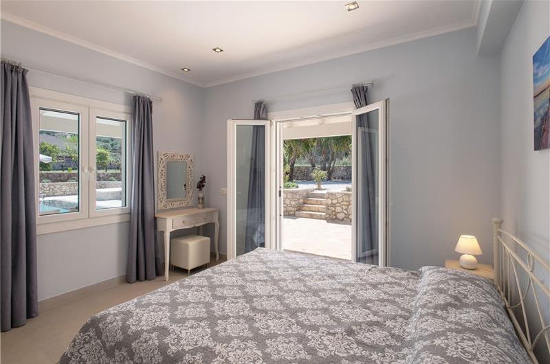 3 bedroom villa with pool in Kassiopi, Corfu, sleeps 7