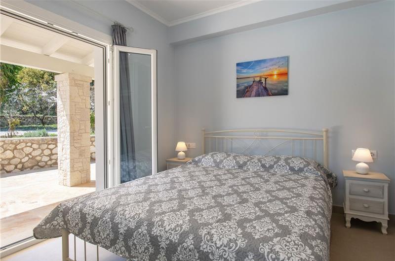 3 bedroom villa with pool in Kassiopi, Corfu, sleeps 7