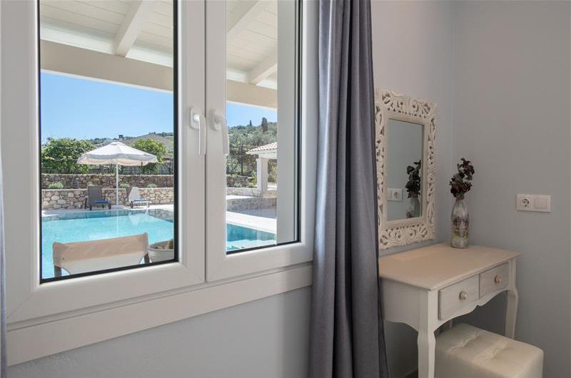 3 bedroom villa with pool in Kassiopi, Corfu, sleeps 7