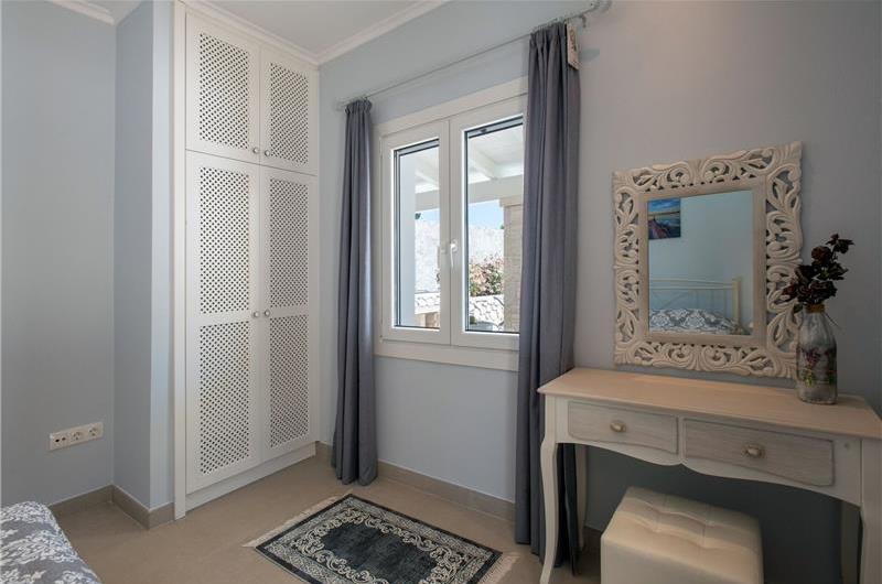 3 bedroom villa with pool in Kassiopi, Corfu, sleeps 7