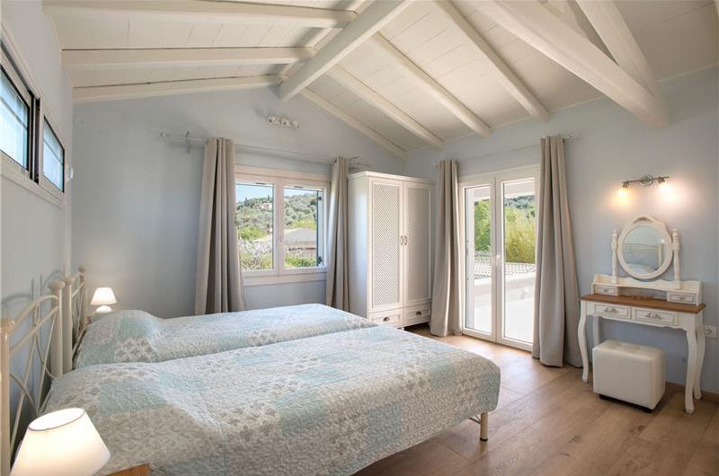 3 bedroom villa with pool in Kassiopi, Corfu, sleeps 7