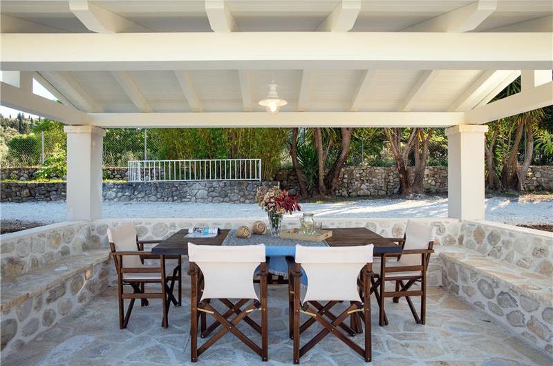 3 bedroom villa with pool in Kassiopi, Corfu, sleeps 7