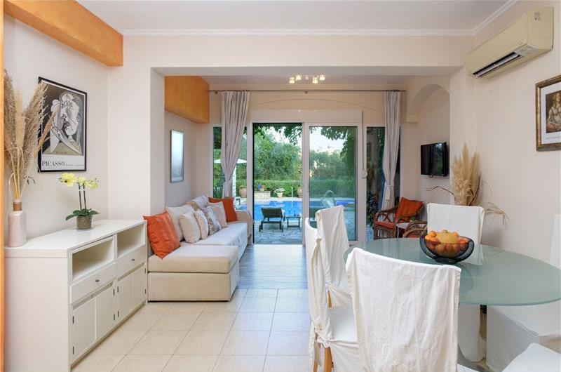 3 bedroom villa with pool and sea views in Barbati, Corfu, sleeps 8
