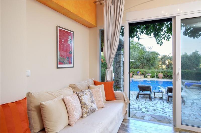 3 bedroom villa with pool and sea views in Barbati, Corfu, sleeps 8