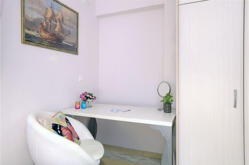 3 bedroom villa with pool and sea views in Barbati, Corfu, sleeps 8