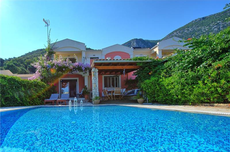 3 bedroom villa with pool and sea views in Barbati, Corfu, sleeps 8