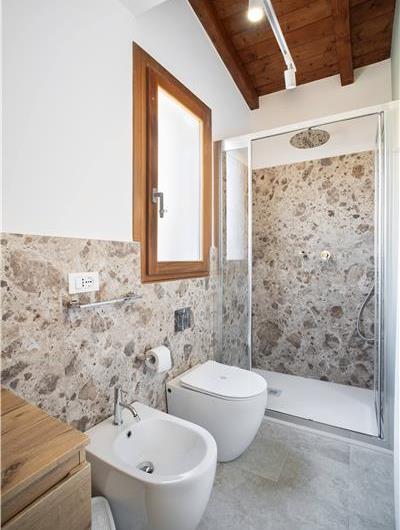 3 bedroom villa with pool near Castellamarre del Golfo, sleeps 5