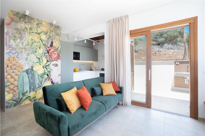 3 bedroom villa with pool near Castellamarre del Golfo, sleeps 5