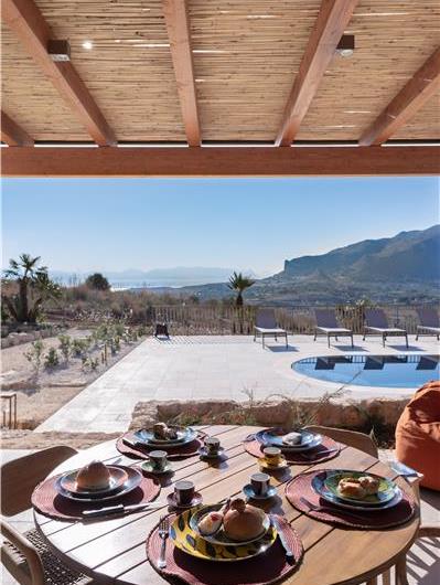 3 bedroom villa with pool near Castellamarre del Golfo, sleeps 5
