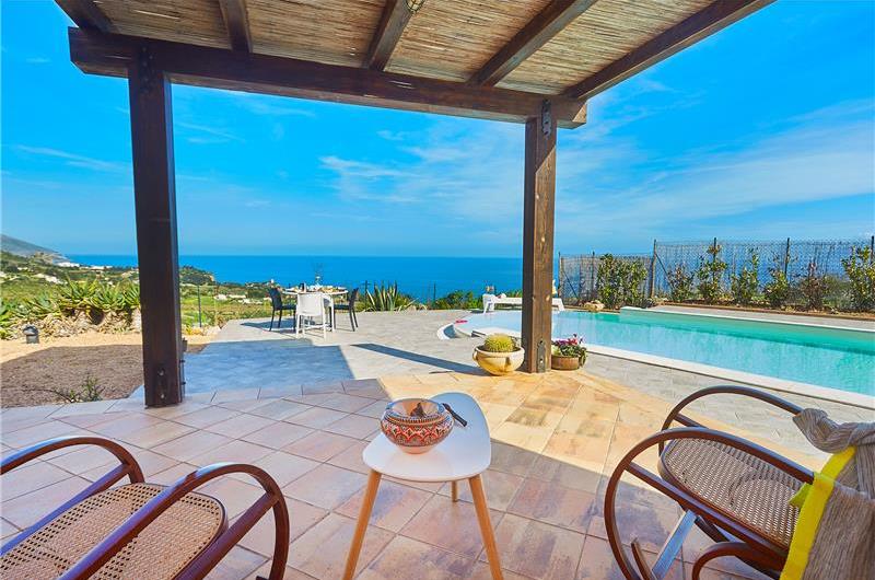2 bedroom villa with infinity pool near Scopollo, sleeps 4