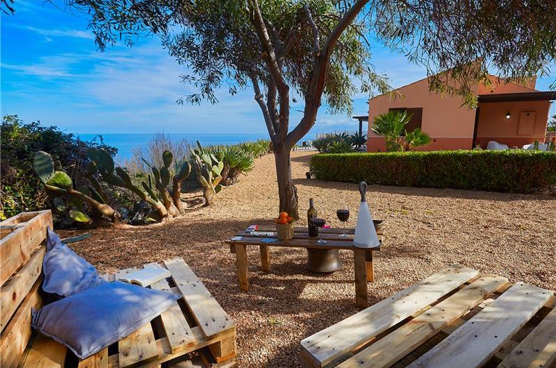 2 bedroom villa with infinity pool near Scopollo, sleeps 4