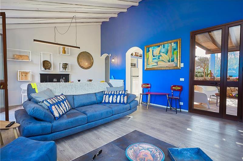 2 bedroom villa with infinity pool near Scopollo, sleeps 4
