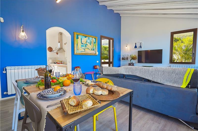 2 bedroom villa with infinity pool near Scopollo, sleeps 4