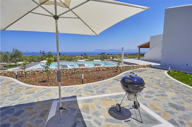 3 bedroom villa with pool near Scopollo, sleeps 6