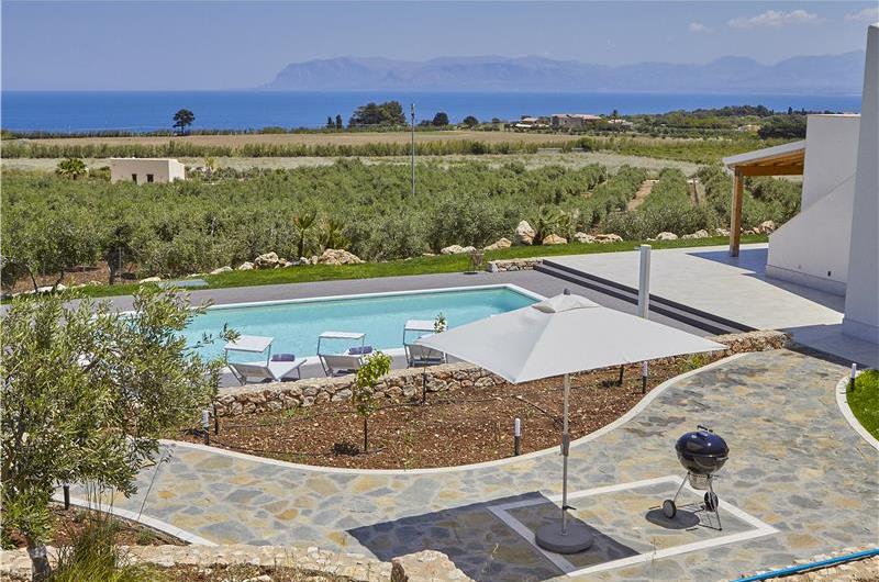 3 bedroom villa with pool near Scopollo, sleeps 6