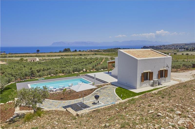 3 bedroom villa with pool near Scopollo, sleeps 6