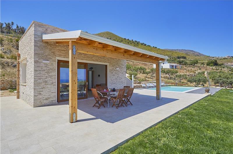 3 bedroom villa with pool near Scopollo, sleeps 6