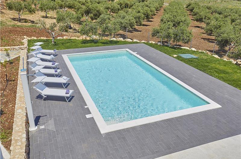 3 bedroom villa with pool near Scopollo, sleeps 6