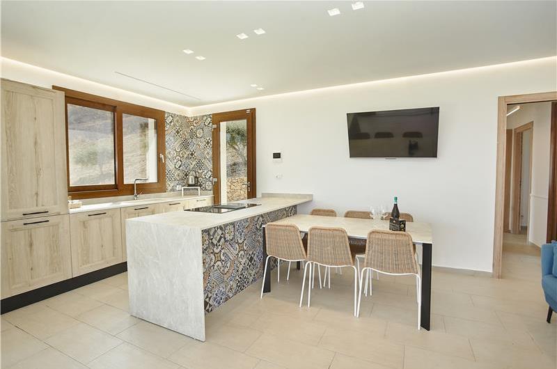 3 bedroom villa with pool near Scopollo, sleeps 6