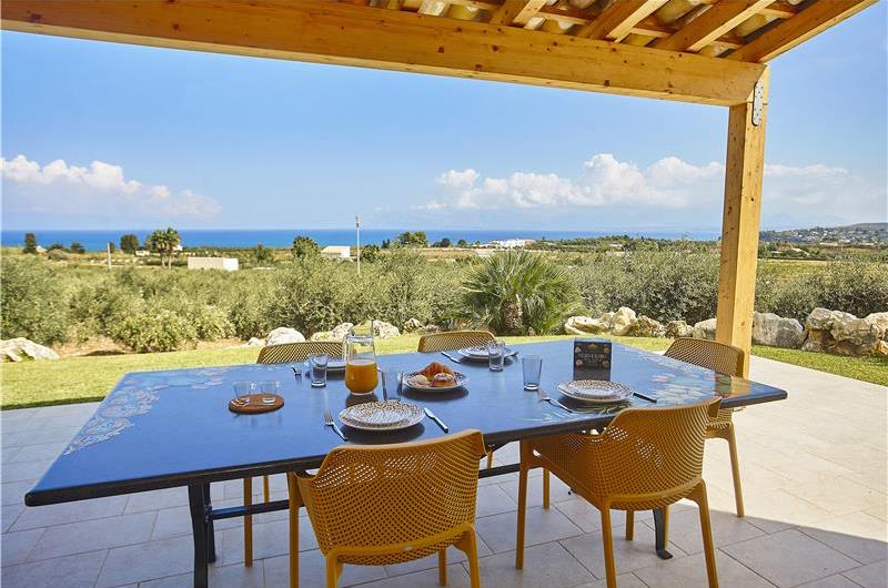 3 bedroom villa with pool near Scopollo, sleeps 6