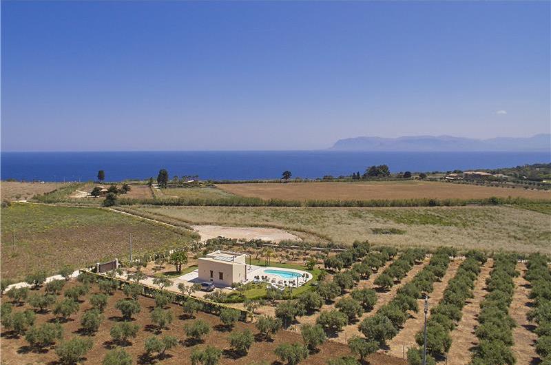 3 bedroom villa with pool near Scopollo, sleeps 6