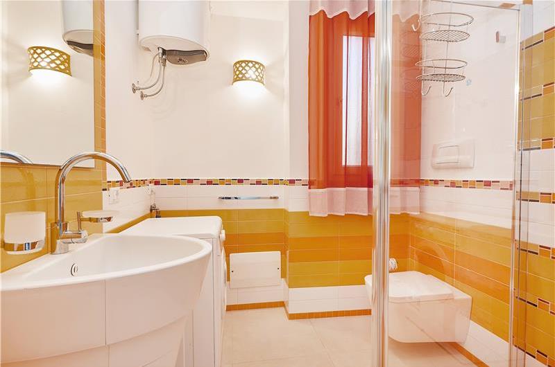3 bedroom villa with pool and sea views near Scopello, sleeps 6