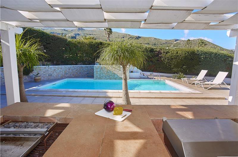 3 bedroom villa with pool and sea views near Scopello, sleeps 6